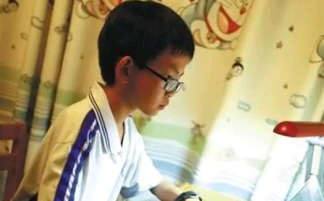 00后网安少年，中国最年轻的“黑客”，10岁创办网站，13岁入职360